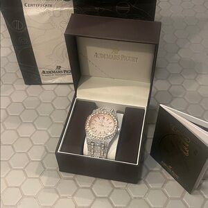 Audemars Piguet Diamond-Set Wristwatch - Pink Dial